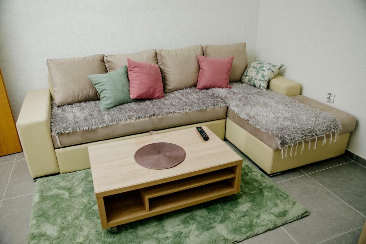 Apartment Silence Плужине Экстерьер фото